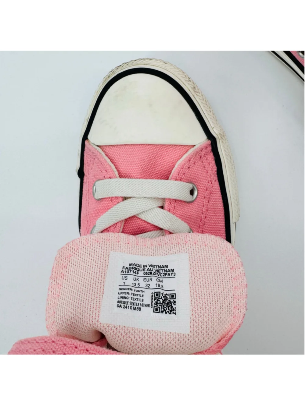 Lot of 3 Girls Shoes Columbia Converse High Top Sneakers Size 1 and 2